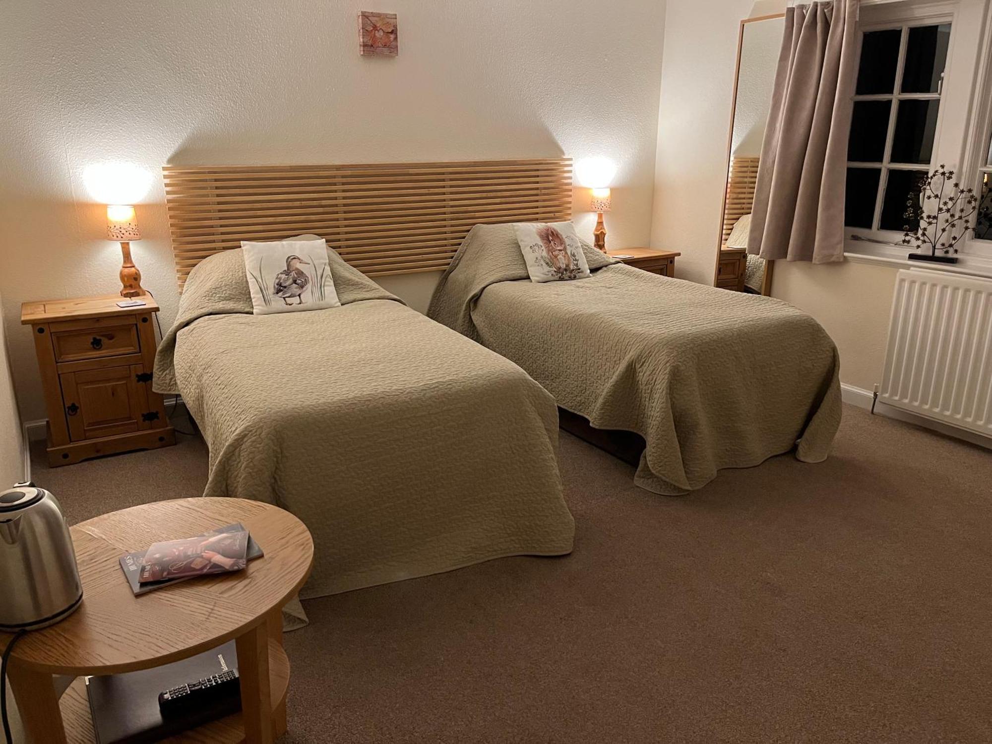 Ford Village Bed & Breakfast Экстерьер фото